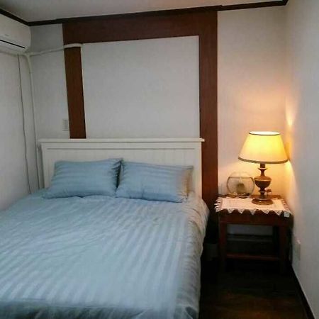 K Star Road Guesthouse - Hostel Seul Esterno foto