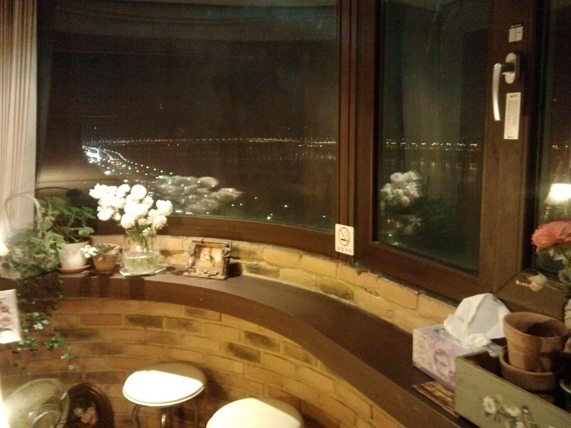 K Star Road Guesthouse - Hostel Seul Esterno foto
